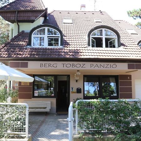 Berg Toboz Panzio Hotel Pecs Ngoại thất bức ảnh