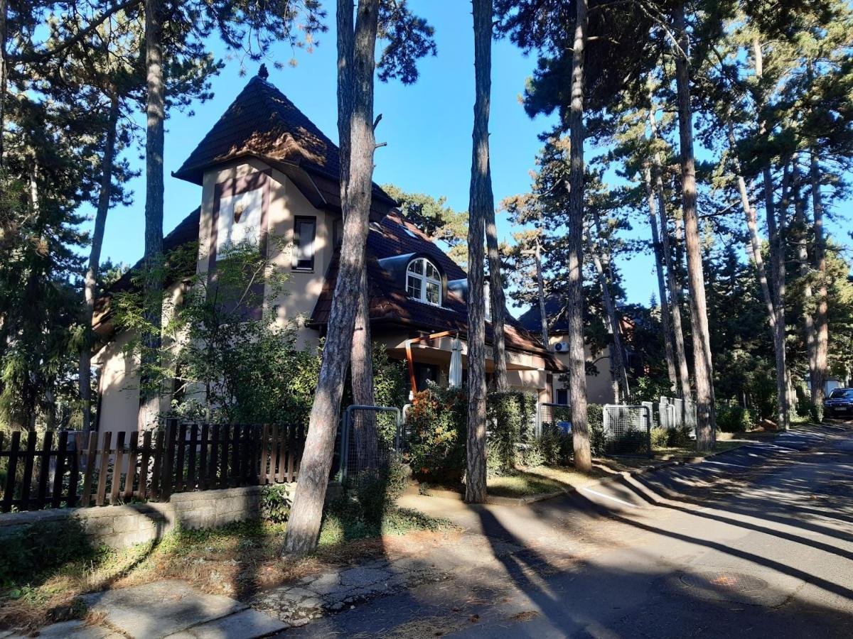 Berg Toboz Panzio Hotel Pecs Ngoại thất bức ảnh